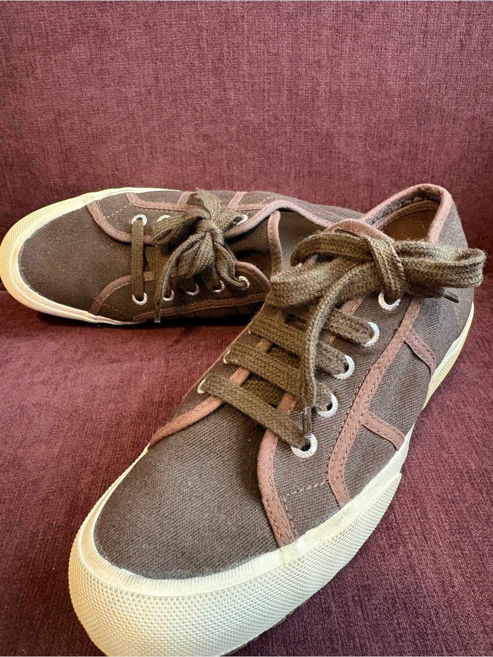 Superga Women’s Low-Top Canvas Sneakers in Dark Brown size 40